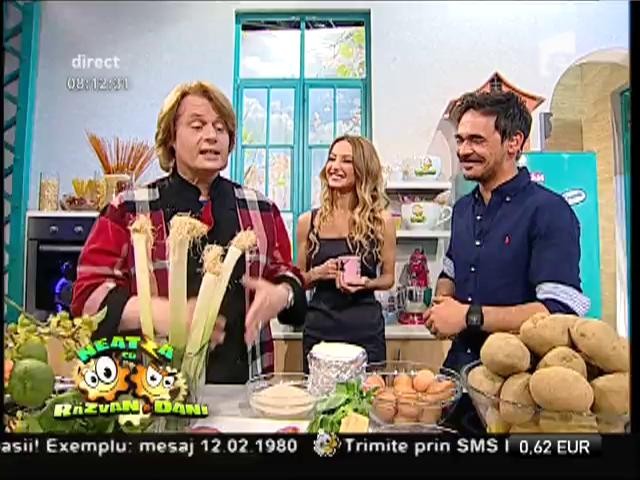 Simplu şi rapid de preparat! Şniţel delicios, cu sm&acirc;nt&acirc;nă şi ardei copţi