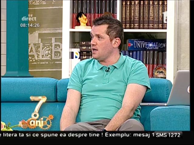 Smiley News: Un fotbalist a dat cu capul &icirc;n bară de supărare după un gol