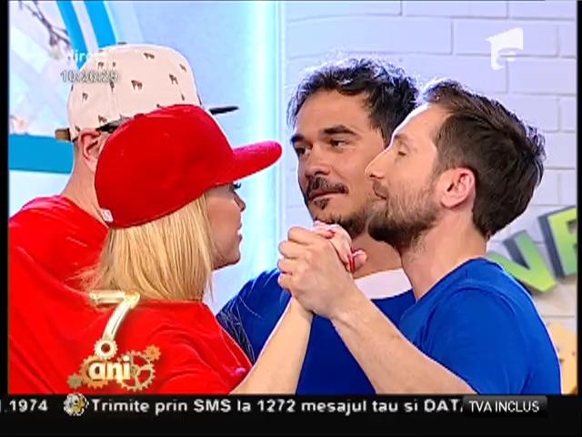 Au făcut-o lată! Răzvan şi Dani versus Anda Adam, &icirc;ntr-o super provocare! Ce au făcut aceştia, i-a amuzat teribil pe telespectatori