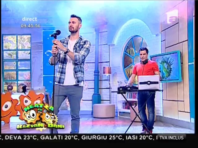 Nick Kamarera & Special guest Phelipe - &rdquo;Outta my life&rdquo;