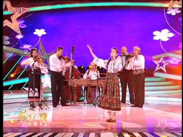 Lorena Ene, o m&acirc;ndruţă superbă! Maria Tănase ar fi fost &icirc;nc&acirc;ntată să audă un asemenea glas!