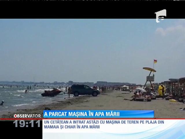 Un șofer a parcat mașina &icirc;n apa mării