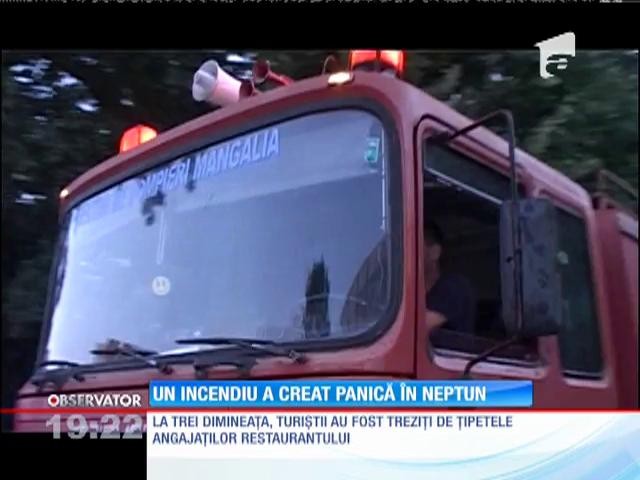 Incendiu puternic &icirc;n staţiunea Neptun