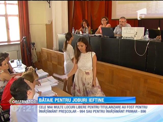 Profesorii s-au bătut pe o listă scurtă de locuri &icirc;n sistemul de &icirc;nvăţăm&acirc;nt