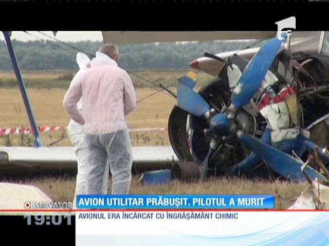 Un avion utilitar s-a prăbuşit pe un c&acirc;mp din Brăila