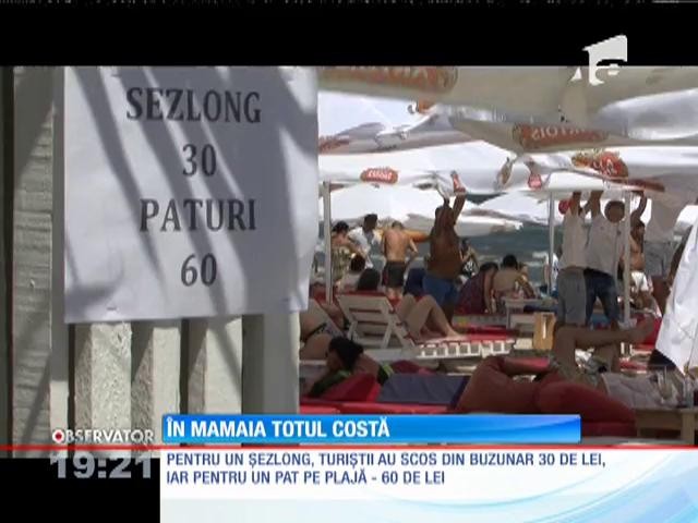 Pentru un weekend pe litoral, unii turişti scot din buzunar tot salariul