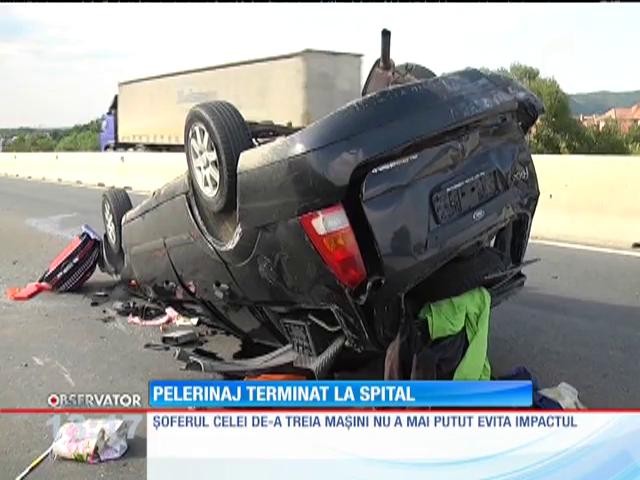 Pelerini la morm&acirc;ntul lui Arsenie Boca ajunşi la spital