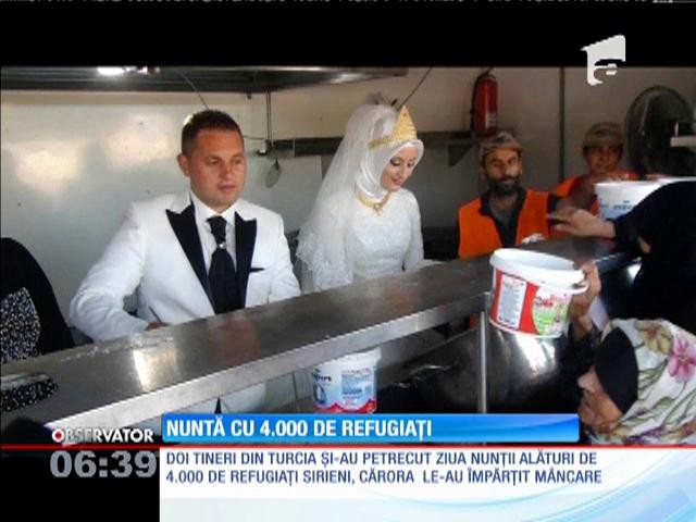 Doi tineri din Turcia au &icirc;mpărțit m&acirc;ncare &icirc;n ziua nunții, la 4.000 de refugiați sirieni