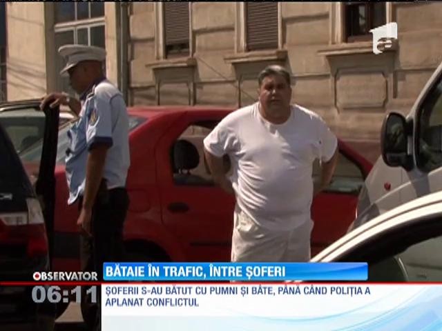 O bătaie &icirc;ntre doi şoferi a fost oprită numai cu intervenţia mascaţilor, pe o stradă din Timişoara