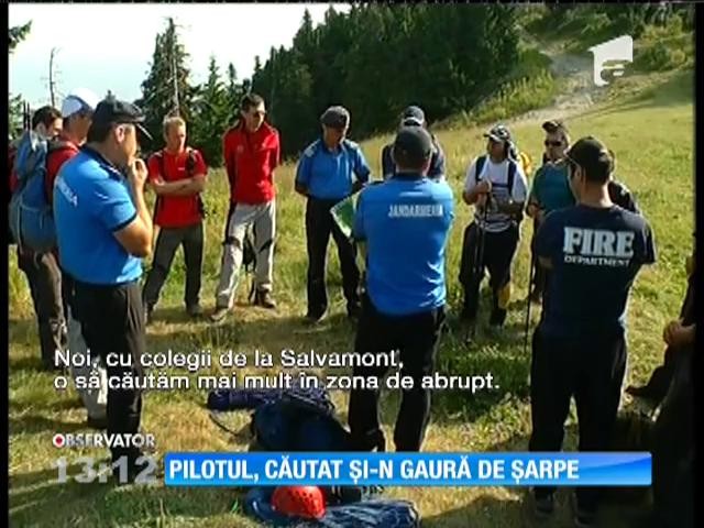 Căutarea aeriană pilotului dispărut joi, sistată p&acirc;nă apar noi indicii