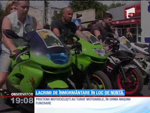 Lacrimi de &icirc;nmorm&acirc;ntare pentru Marius, t&acirc;nărul mort &icirc;ntr-un accident de motor