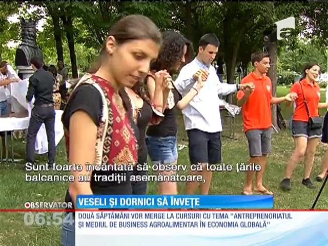 55 de studenţi din 33 de ţări au venit &icirc;n Bucureşti pentru o şcoală de vară inedită