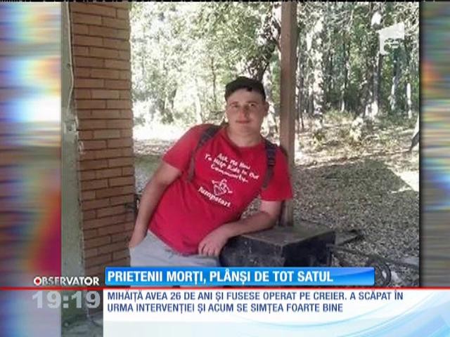 Doliu &icirc;n Răteşti, Satu Mare, acasă la cei şase tineri morţi &icirc;ntr-un accident cumplit, după petrecere