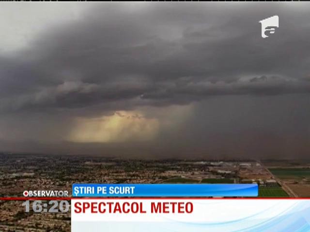 Fenomen spectaculos: Furtună de nisip &icirc;n Arizona