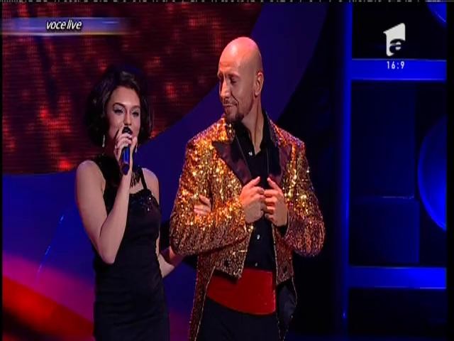 Carmen Minune se transformă în Sara Montiel - "Besame mucho"