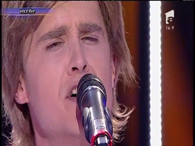 Şerban Copot se transformă în Bryan Adams - "Summer of '69"