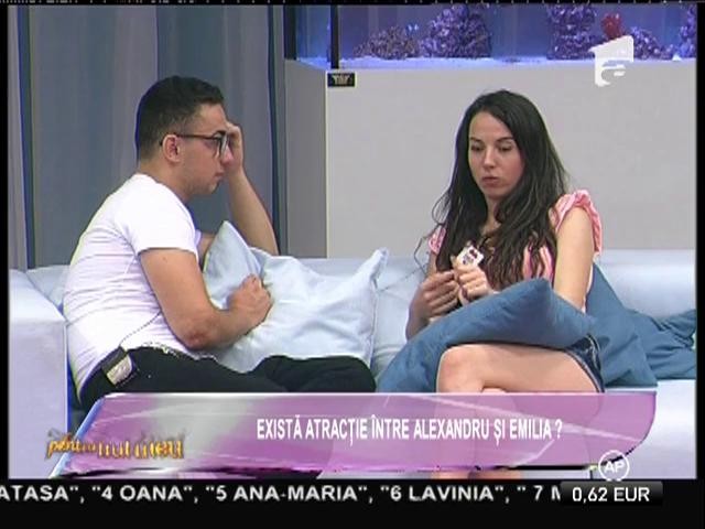 Alexandru, fermecat de frumuseţea Emiliei!