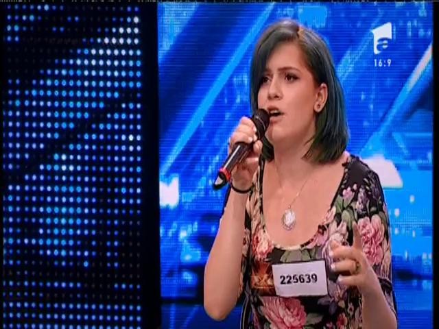 Christina Aguilera - “Mercy On Me”. Vezi interpretarea Teodorei Constantin, la X Factor!