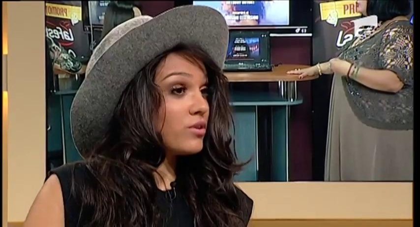 Culise: Carmen Simionescu se pregăteşte să devină Diana Ross