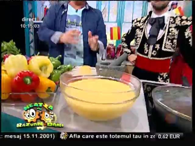 Ce mai gătim! Tocăniţă cu mămăliguţă, un preparat delicios, perfect pentru zilele triste de toamnă