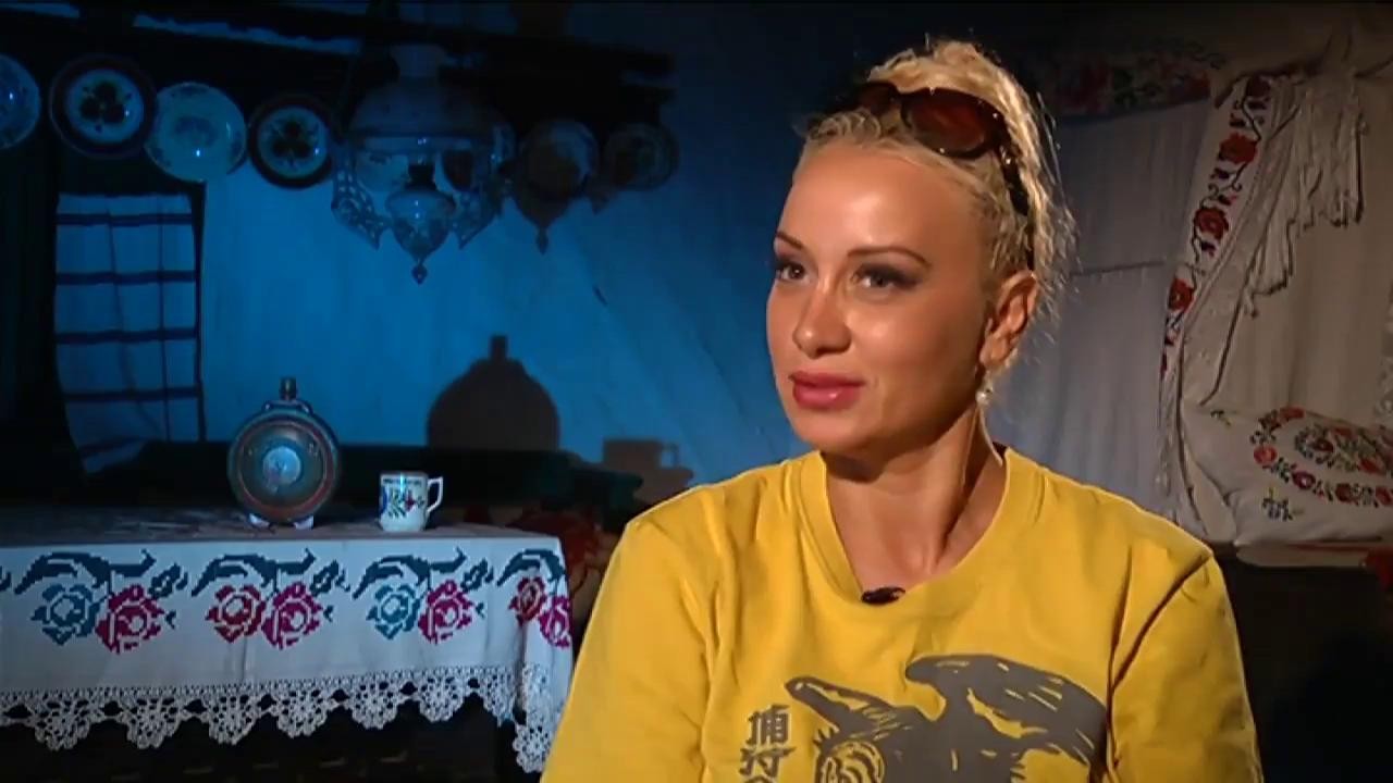 Simona Traşcă, în lacrimi! Ce o face pe focoasa blondă să plângă în hohote