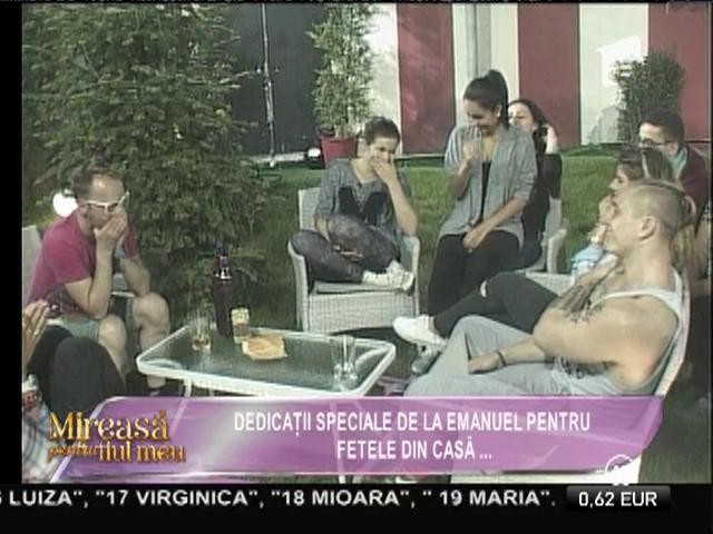 Dedicaţii speciale de la Emanuel pentru fetele din casă