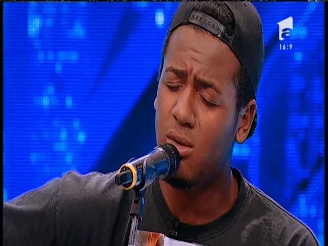 Beyonce ft. Jay Z - "Crazy in love".  Vezi interpretarea lui Erik Tchatchoua, la X Factor!