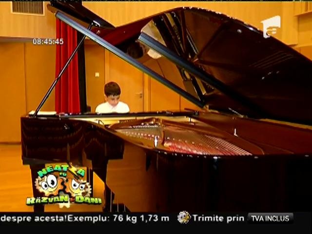 Micul pianist, Alexandru Şerban, &icirc;şi doreşte să ajungă faimos ca maestrul Dan Grigore