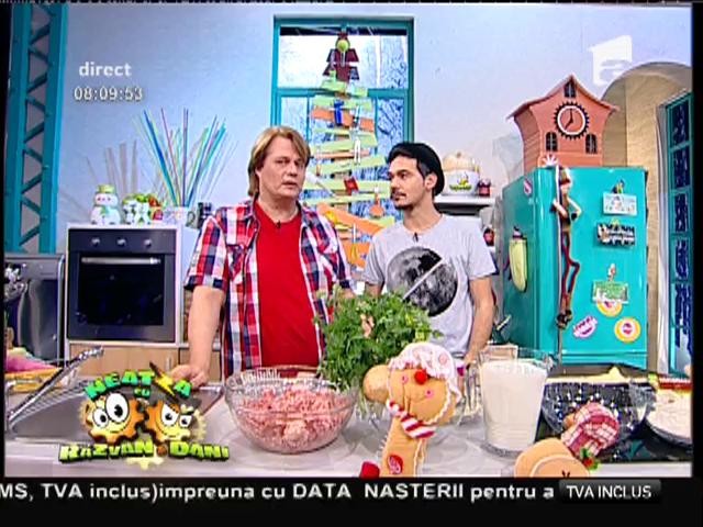 Delicios şi uşor de gătit! Plăcintă cu carne, preparatul vedetă al lunii decembrie