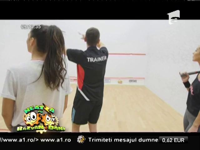 Flavia și Amalia au luat lecții de squash de la Valentin Butnaru