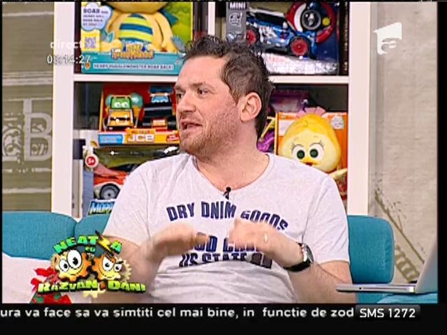 Smiley news: Un urangutan se prăpădeşte de r&acirc;s la un truc magic