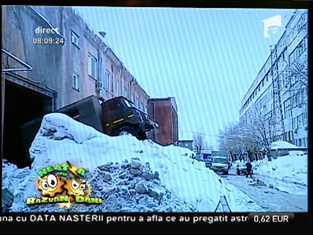 Smiley News: Mașina rusească nu ține cont de nămeți!
