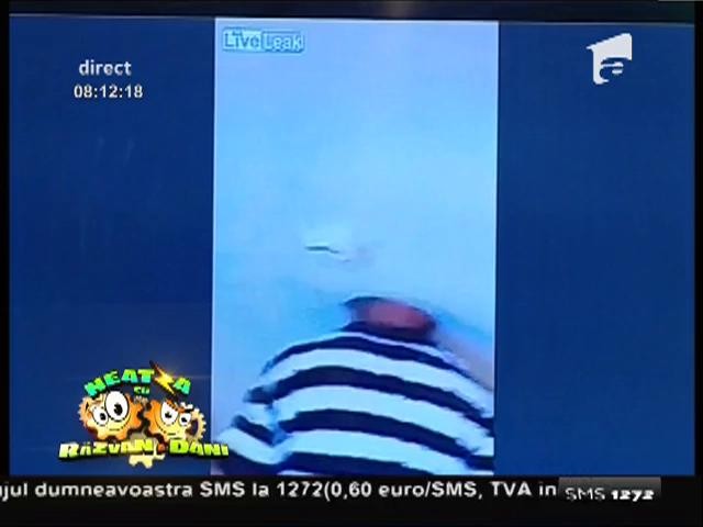 Smiley News: Prostia omenească, &icirc;n imagini. Un electrician a rămas cu capul blocat &icirc;n tavanul artificial!