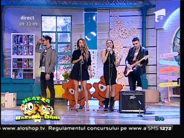 Cornel Ilie, vocalistul trupei Vunk, Flavia Mihășan și Amalia Ștefania, c&acirc;ntă live. Interpretarea s-a oprit brusc!