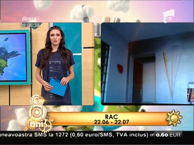 E clar, de 8 martie, va primi buchete uriașe de flori! "Cea mai sexy mămică din Rom&acirc;nia" a dansat şi a călcat rufe, &icirc;n direct, la "Neatza"
