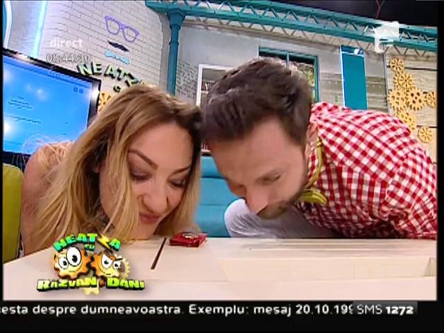 Domnilor, nu &icirc;ncercați asta acasă! Cele mai ciudate moduri de a oferi un mărțișor: &Icirc;ndrăznețul Dani, demonstrație &icirc;n direct!