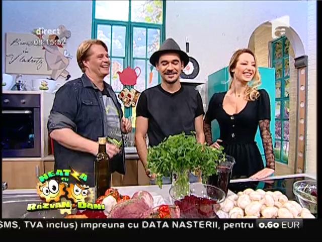 Deliciu a la Vlădutz! &rdquo;Friptură colorată&rdquo;, un preparat gustos cu ceafă de porc, ciuperci și vin roșu