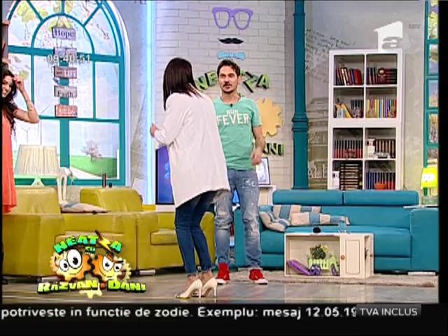Concurs de dăr&acirc;mat popice. Natalia Barbu și matinalii, luptă &bdquo;la baionetă&rdquo; &icirc;ntr-o partidă de bowling!