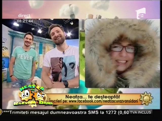 Bancul Zilei: Un şoarece măn&acirc;ncă o carte