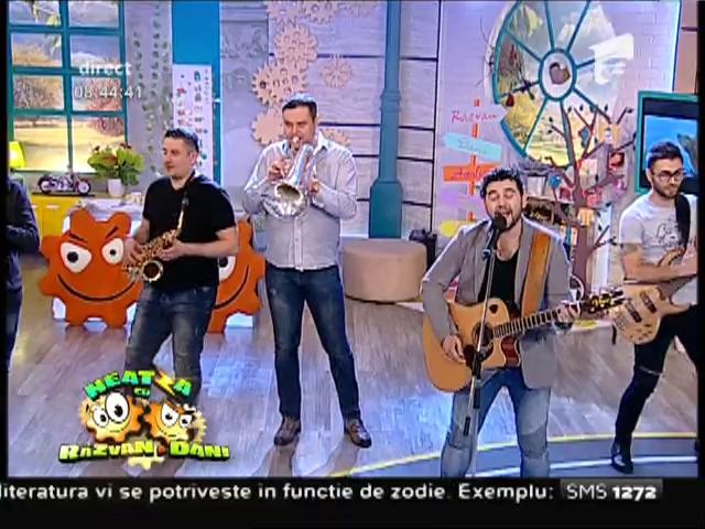 Cui &icirc;i place spaniola? Valentin Uzun & Orchestra Tharmis, baieți talentați, cu o piesă specială: "Solo Mia"