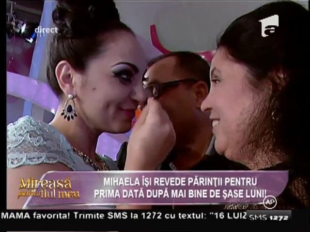 Multe lacrimi! După 6 luni, Mihaela &icirc;și str&acirc;nge, din nou, părinții &icirc;n brațe