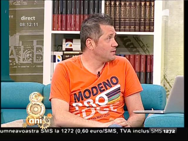 Smiley news! Știai asta?! Cum se deschide o sticlă de vin cu un compresor