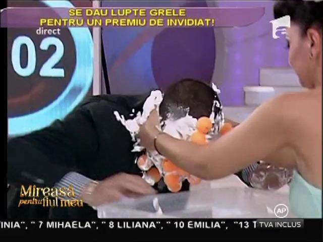 Mihaela şi Constantin au c&acirc;ştigat cei 2.000 de lei pentru shopping!