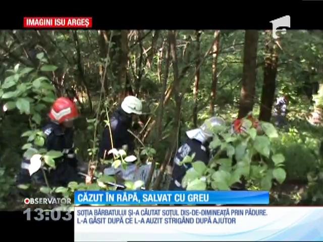 Un bătr&acirc;n dintr-o localitate din Argeş a alunecat &icirc;ntr-o r&acirc;pă ad&acirc;ncă de 10 metri