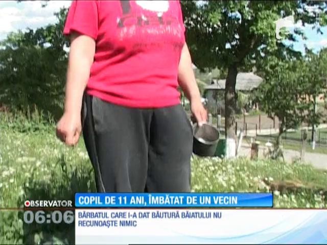 După ce a vizitat un vecin, un copil de 11 ani plecat spre casă beat şi a ajuns &icirc;n comă la spital. Bărbatul l-ar fi obligat să bea