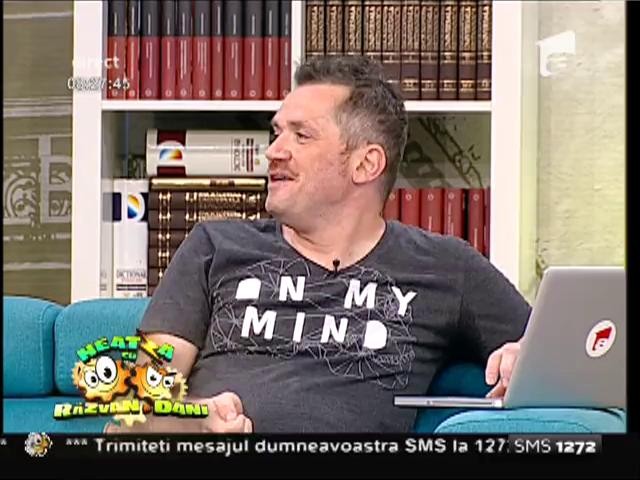 Smiley News: Cu motocicleta... trage faţa de masă