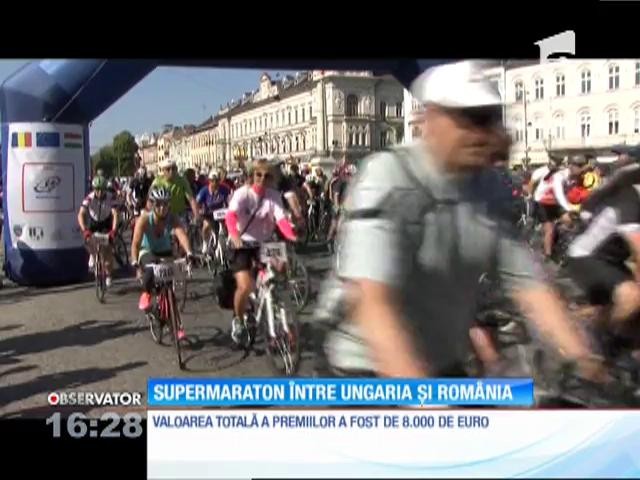 Sute de oameni au alergat cu bicicletele sau cu rolele, din Ungaria &icirc;n Rom&acirc;nia şi &icirc;napoi