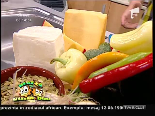 Rețeta zilei: Salată de legume cu mult cașcaval