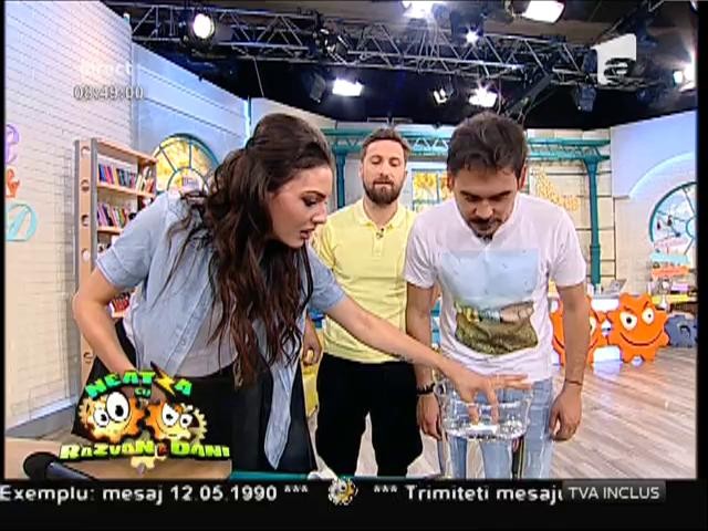 Nu, nu e MAGIE! Experiment unic la "Neatza"! Agrafele de birou plutesc! Cum e posibil?