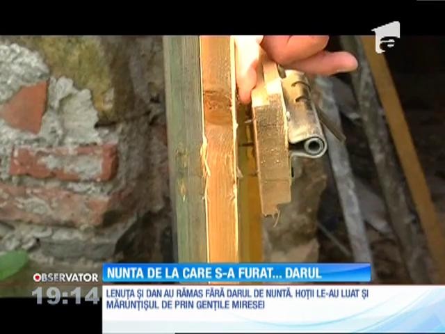 Doi tineri din Sibiu au rămas fără darul de nuntă. Hoţii au furat cutia cu bani!